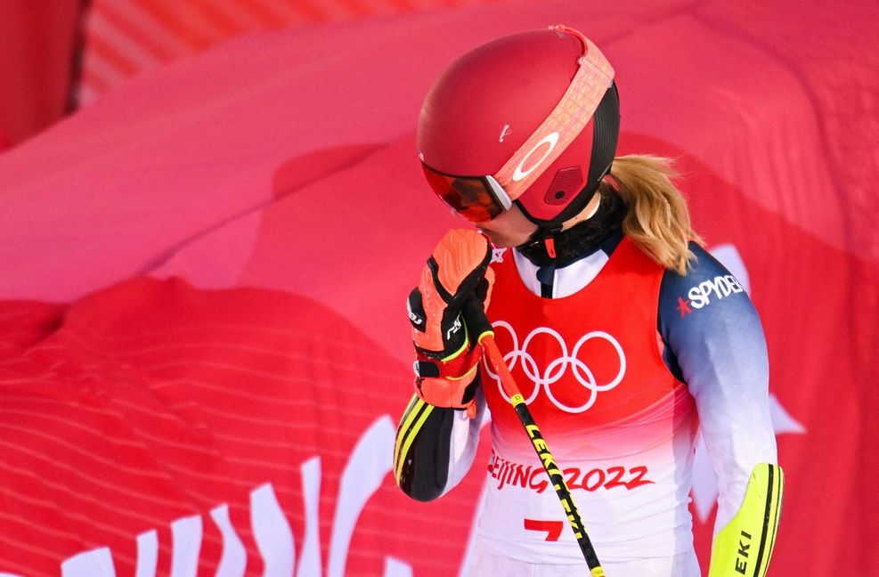 Mikaela Shiffrin kann es nicht fassen: schon wieder ist alles aus.
