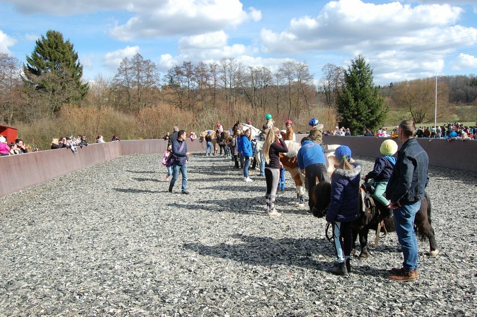 Veranstaltungen wie diese konnten in den letzten zwei Jahren wegen Corona nicht mehr stattfinden, deshalb steht die Böblinger Jugendfarm ohne Einnahmen da. Bild: z
