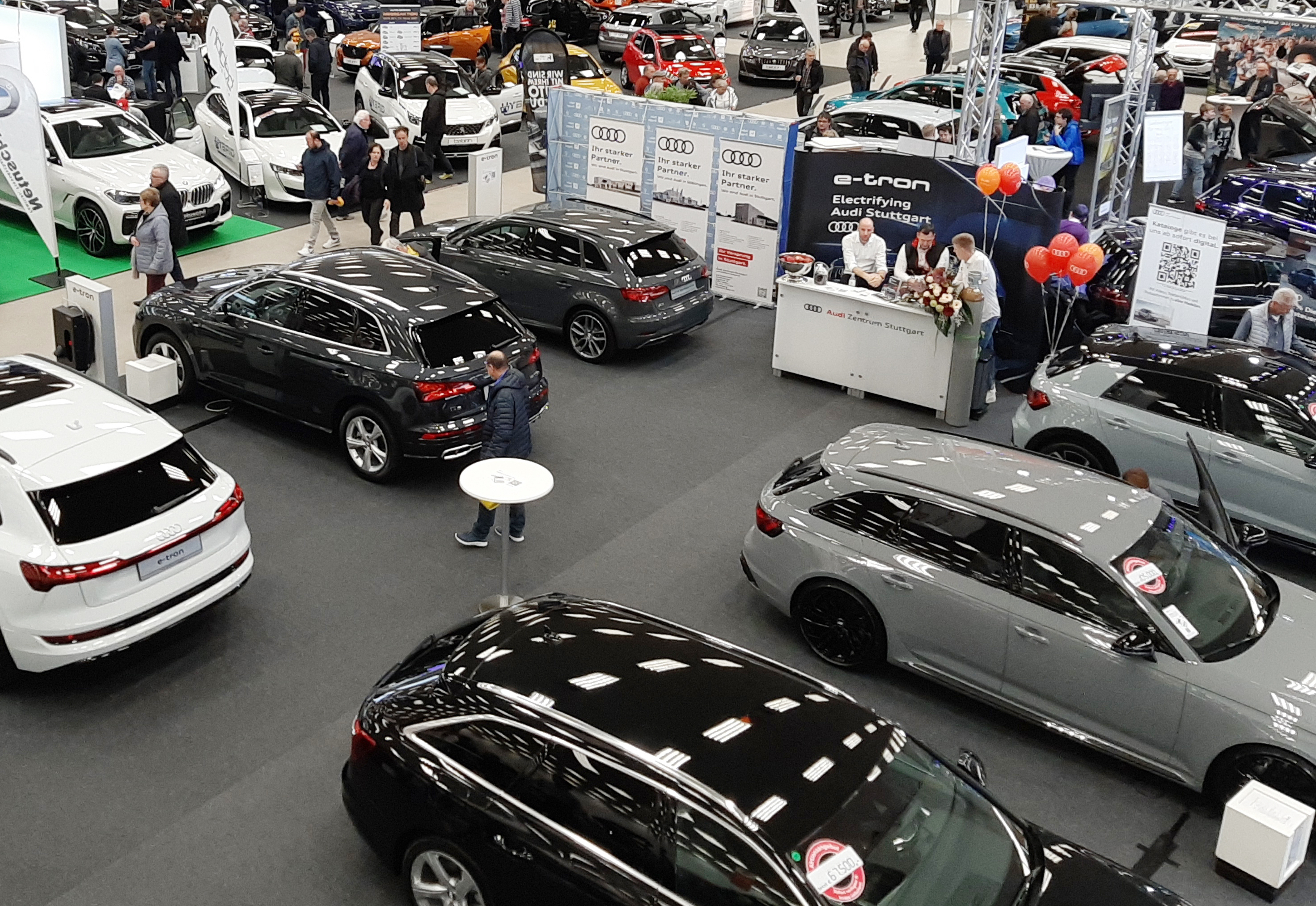 Nicht mehr in der Messehalle, sondern erstmals im Sindelfinger Glaspalast bekommt der Autosalon von Röhm-Medien seine Bühne.    Archivbild: z