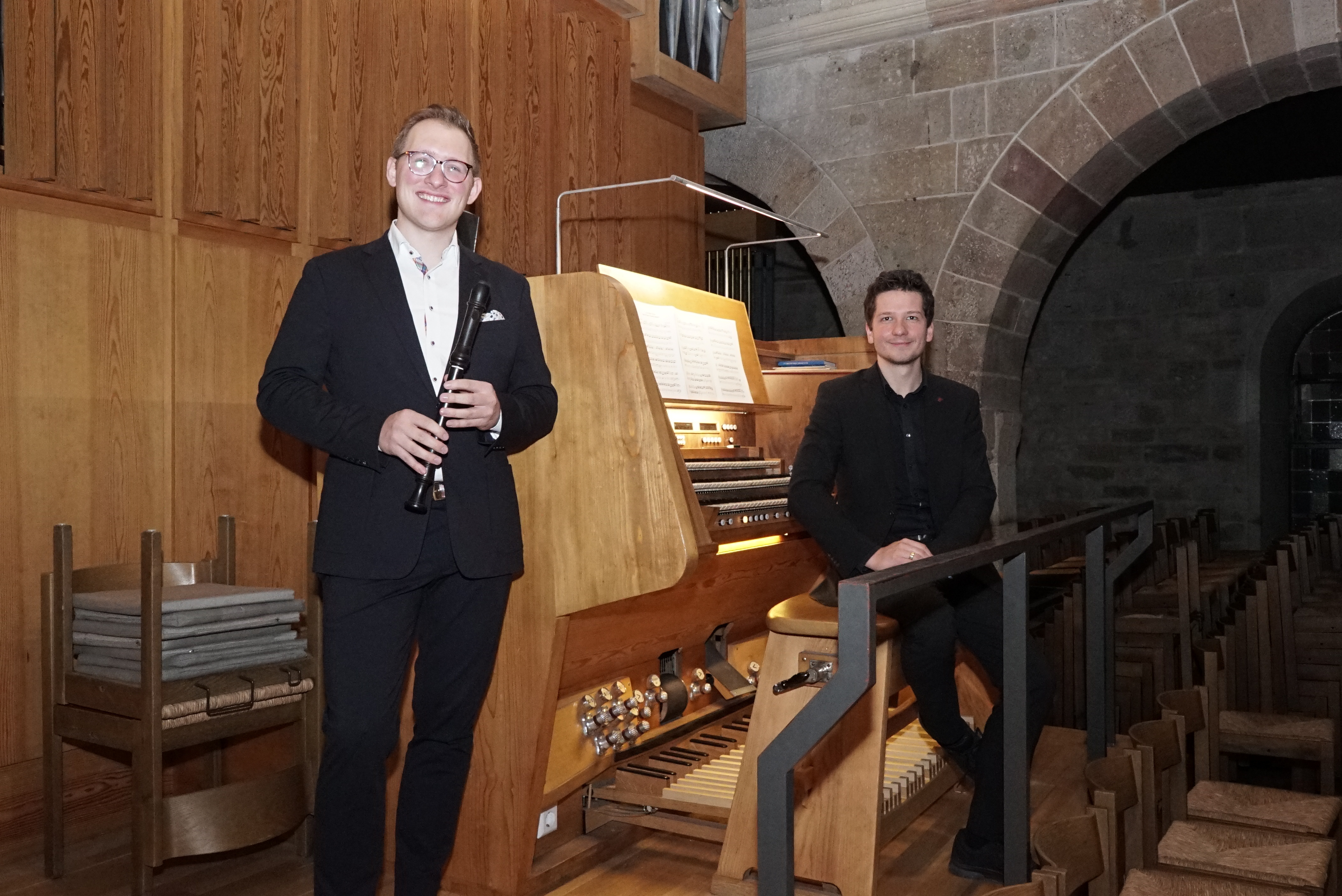 David Hanke (links) und Daniel Tepper musizierten zum Auftakt der Reihe mit adventlicher Ogelmmusik in der Sindelfinger Martinskirche. Bild: Heiden