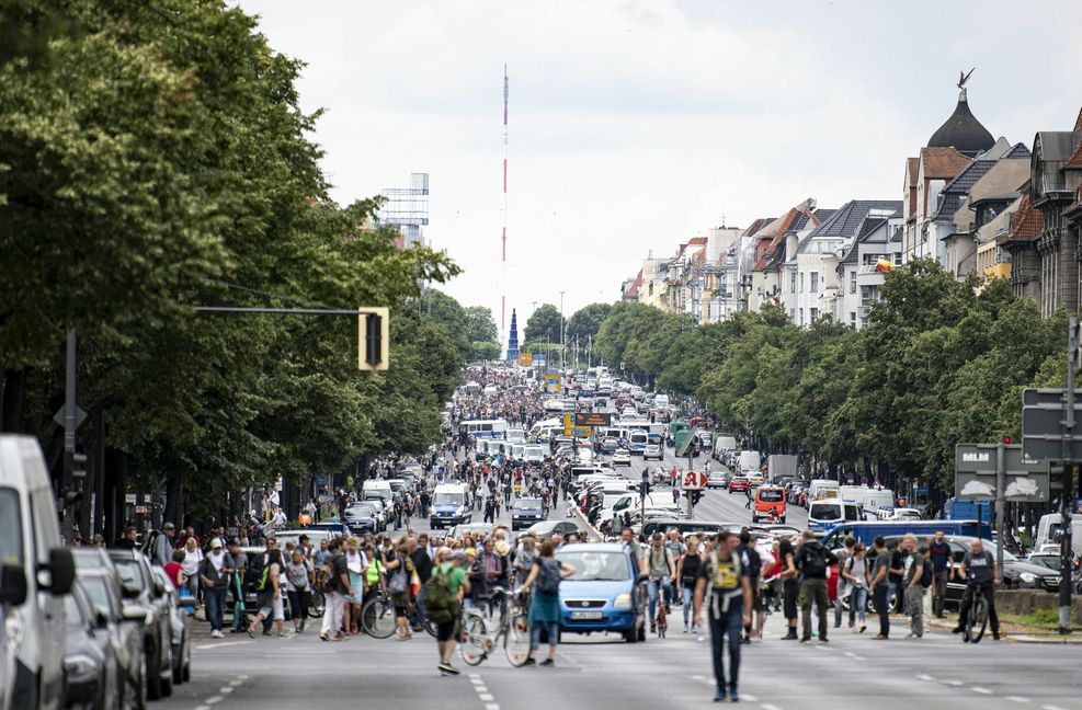 Im Nachhinein prasselt viel Kritik auf die Teilnehmer nieder.
 Foto: dpa/Fabian Sommer
