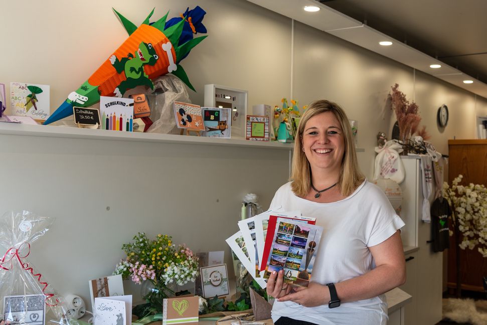Lena Mohr bietet in Dagersheim jetzt auch den BW-Post-Service an.     Bild: Nüßle