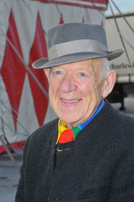 Oleg Popov gastiert bis 8. November auf dem Flugfeld. Bild: Stampe