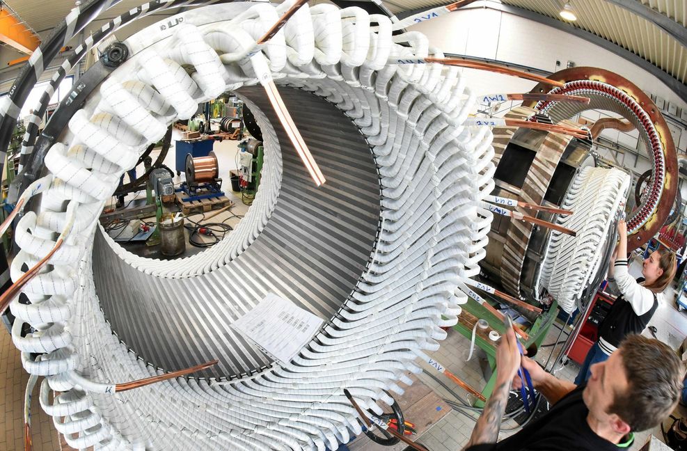 Klassische Maschinenbauer haben es häufig mit großen Teilen zu tun. Zunehmend geht es jedoch um Software und Elektronik.