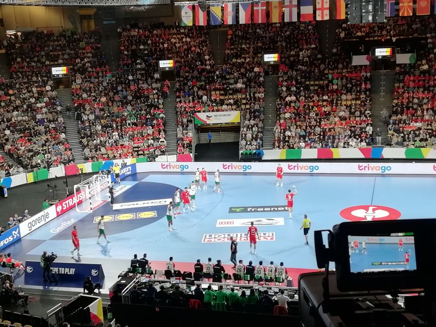 Volles Haus in der Münchner Olympiahalle. Bild: Zürn