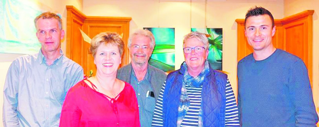 Der neu gewählte Vorstand: Peter Holder, Corinna Gauß, Gerhard Hahn, Janet Weber und Eric Weber (von links). Es fehlt: Nils Zerrer. Bild: z