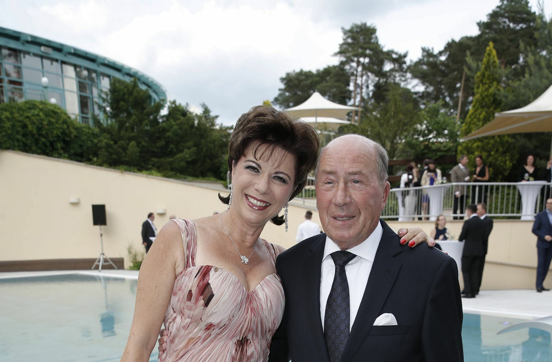 Erwin und Anita  Müller bei einer Feier im Sommer 2022.