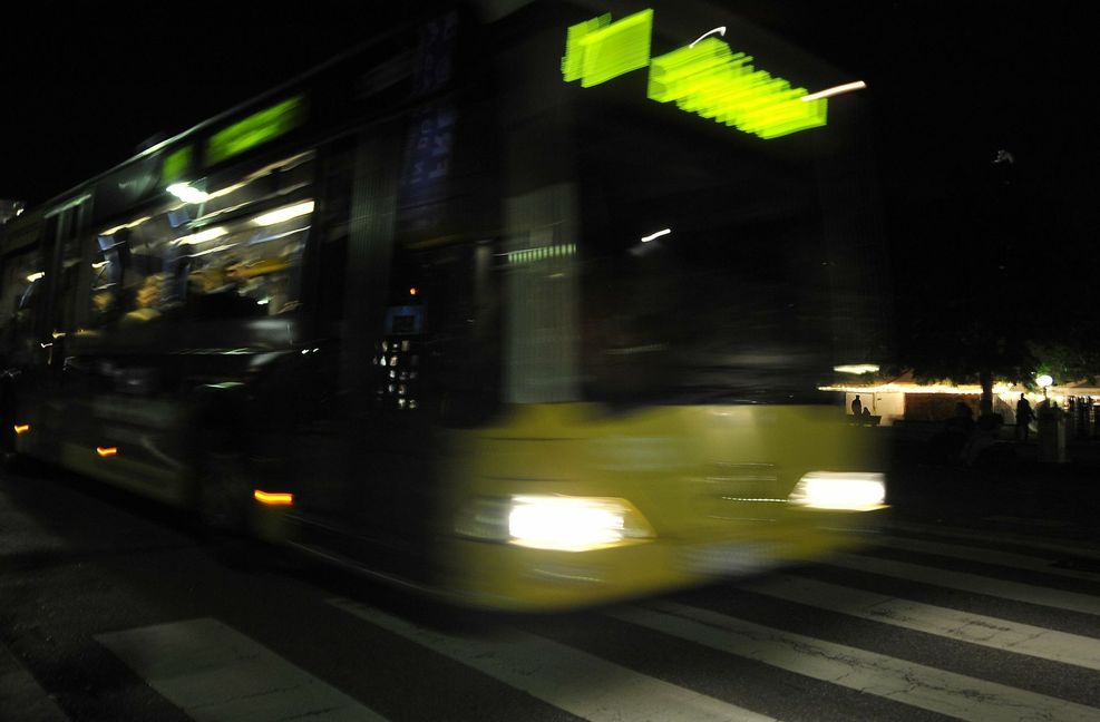 In Großstädten wird der nächtliche Busverkehr stark nachgefragt, auf dem Land steigen kaum Menschen zu.