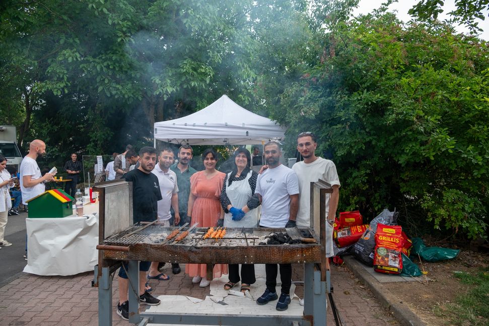 Erstmals dabei: Der deutsch-kurdische Kulturverein. Bild: Nüßle
