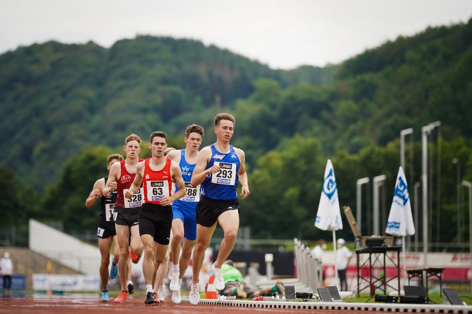 Paul Specht im 1500 Meter- Finale Ende Juni 2021 bei der deutschen U23-Meisterschaft im Stadion Oberwerth in Koblenz Bild: Eibner