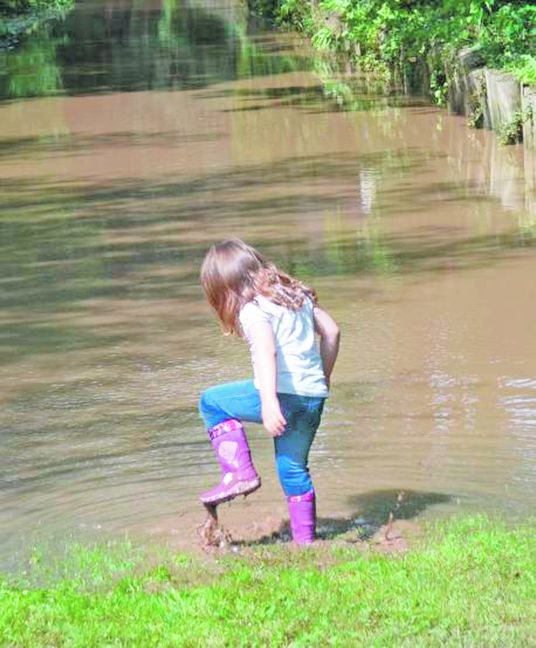 Hochwasser: des einen Leid, des anderen Freud’. Bild: Reichert