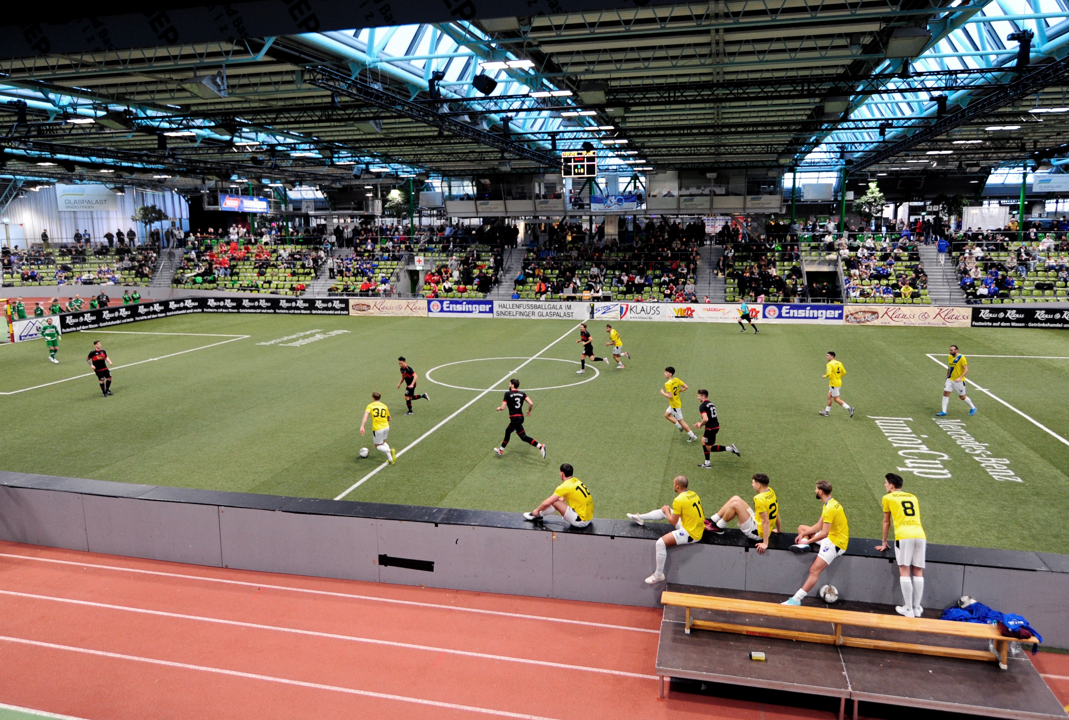 Die Spiele der 39. Hallenfußball-Gala im Glaspalast waren gut besucht. Bild: photostampe