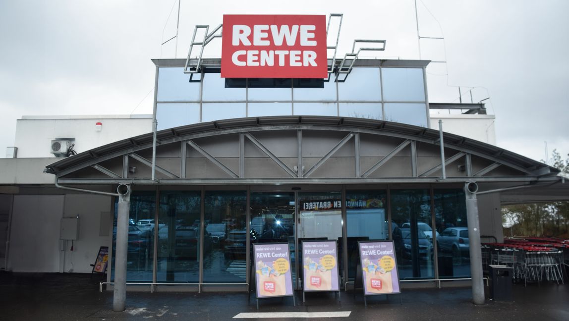 35 000 unterschiedliche Artikeln werden im Rewe-Center angeboten. Bild: Krauter