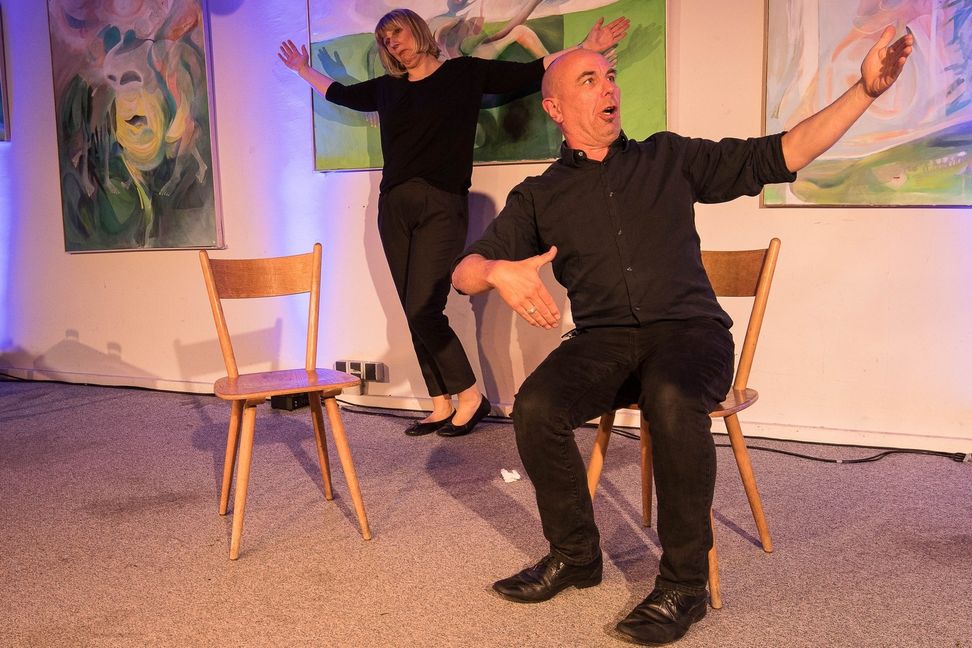 Das Stuttgarter Improvisationstheater „Artgenossen“ tritt am Freitagabend im Böblinger Blauen Haus auf.   Bild: Frank Fautz
