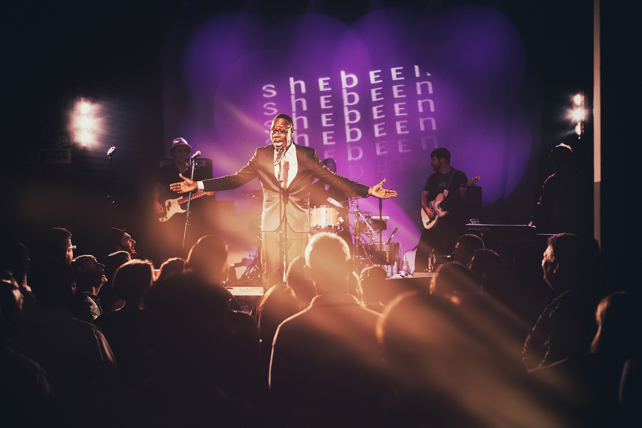 Bekannt aus dem Böblinger Blauen Haus, spielt die Band "Shebeen" am Wochenende in Altdorf.     Bild: z