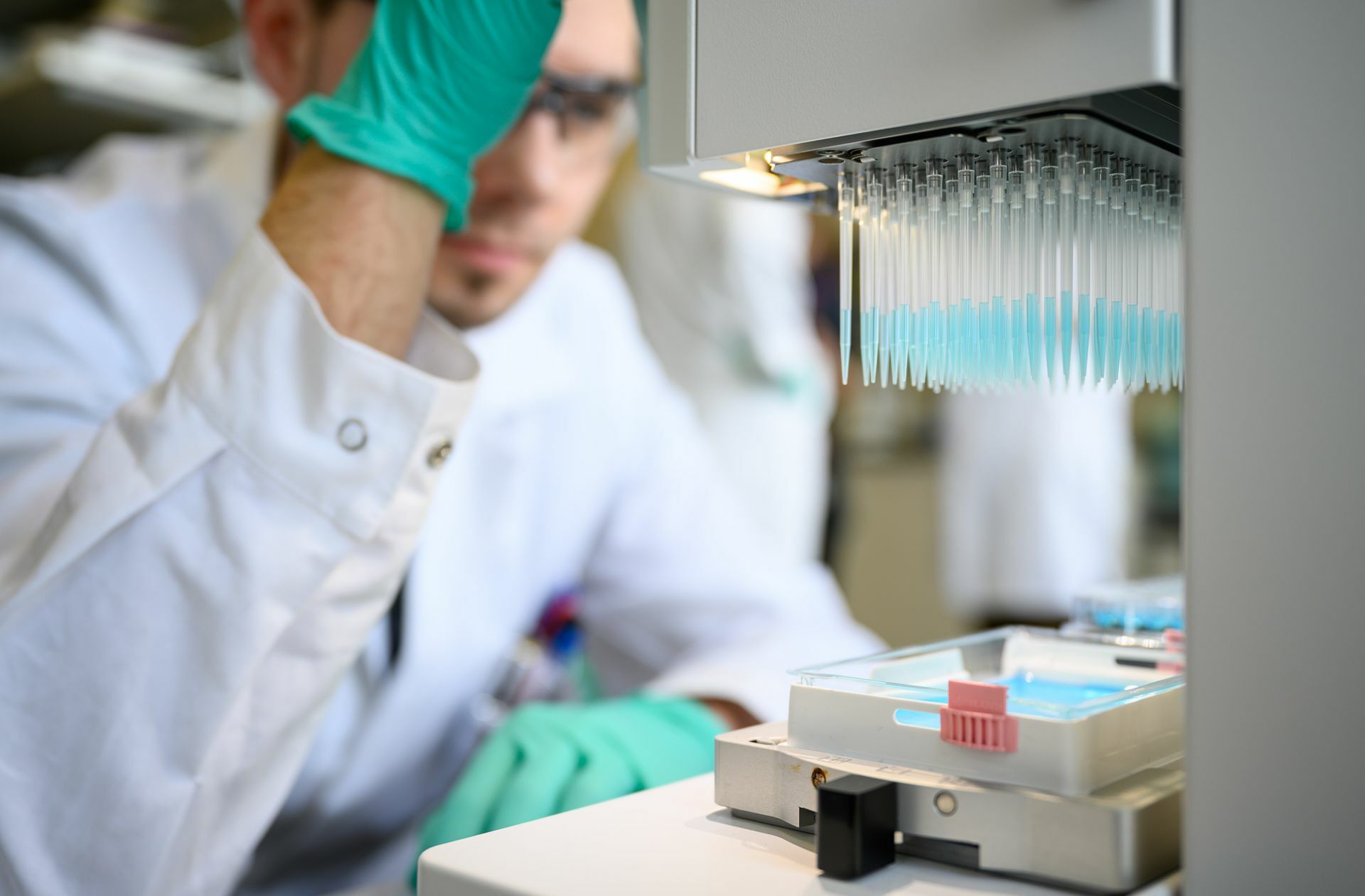 Epidemiologen erwarten keinen rasanten Anstieg der Infektionen. Ein Impfstoff könnte schon bald verfügbar sein.