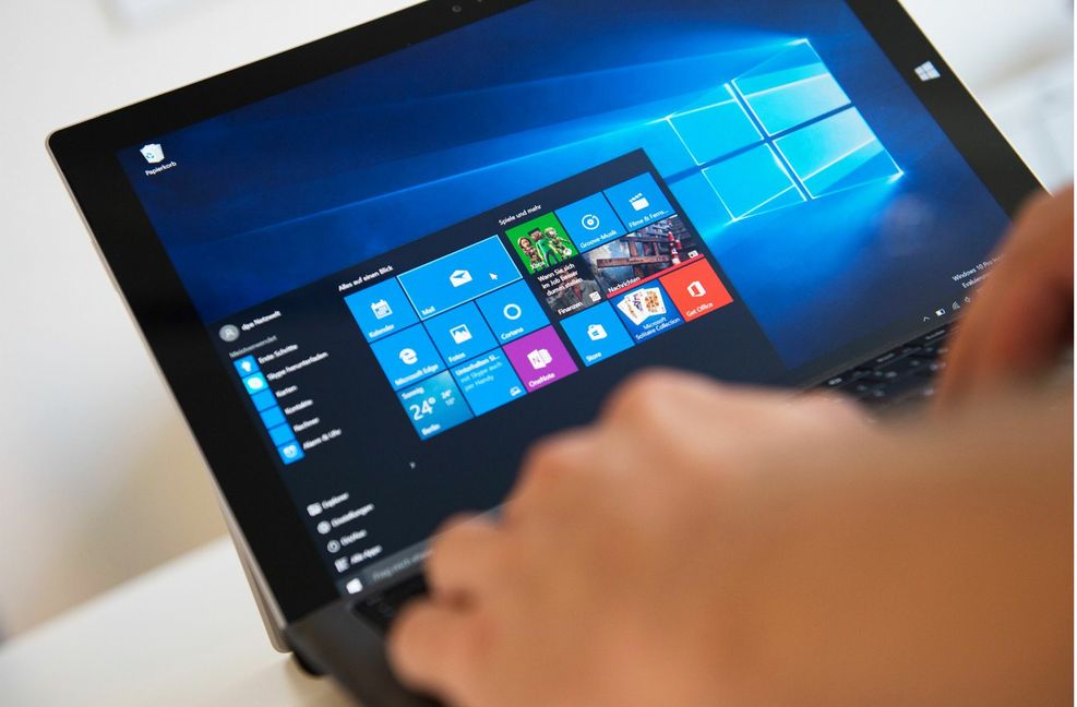 Das Betriebssystem Windows 10: Über das Startmenü lassen sich viele Funktionen finden – etwa der Taschenrechner, das Snipping-Tool für Screenshots oder die Einstellungen für die Zwischenablage.