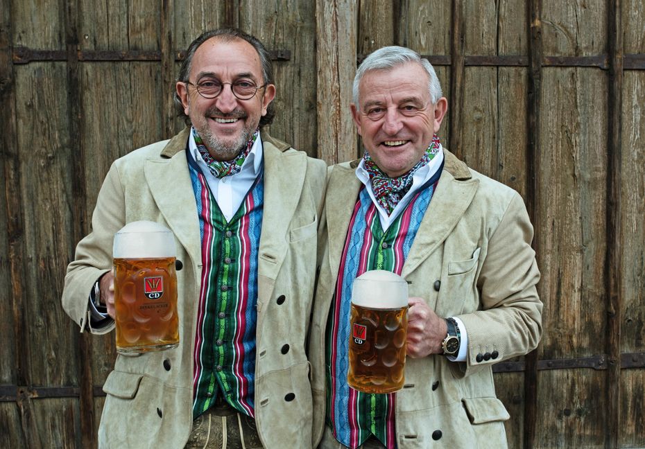 Die Maichinger Festwirte Dieter und Werner Klauss sind bereit fürs 175. Cannstatter Volksfest. Bild: Kölmel