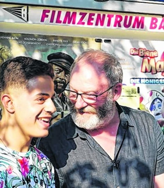 Hauptdarsteller Hussam Al-Heraki (links) mit Liam Cunningham.