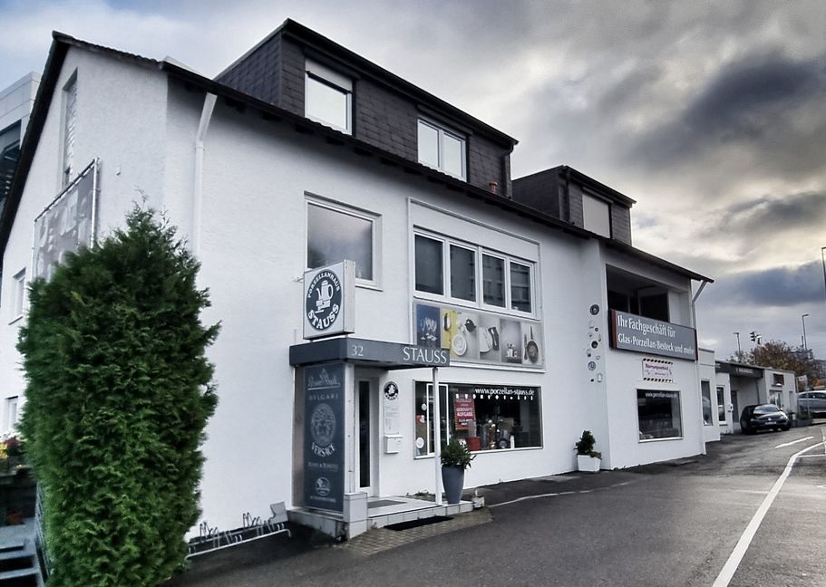 Das Porzellanhaus Stauss ist seit Beginn der 1960er Jahre fest in der Calwer Straße beheimatet.    Bild: Hamann