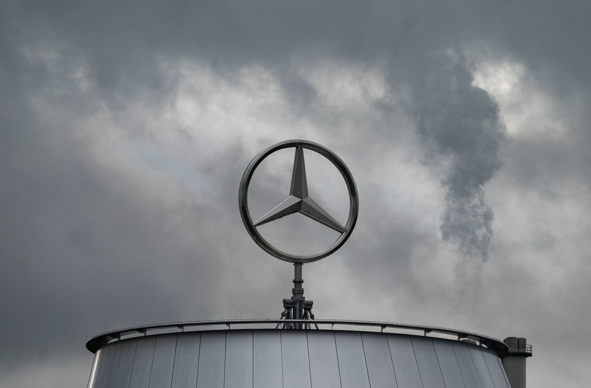 Daimler steht im Fokus milliardenschwerer Schadenersatzforderungen von Anlegern.
 Foto: dpa/Marijan Murat