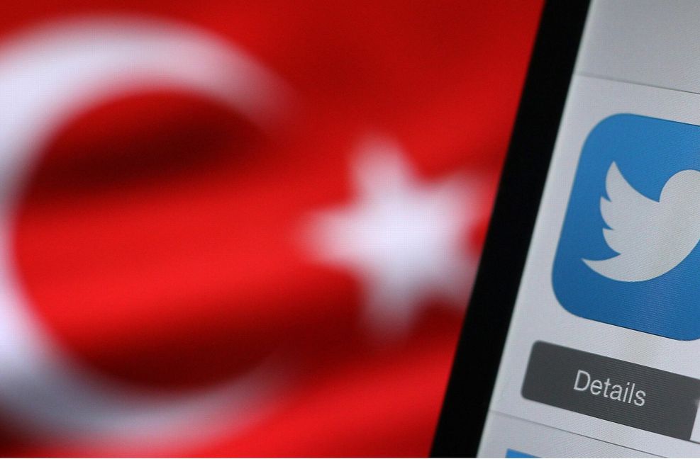 Die türkische Regierung nimmt nun den Kurznachrichtendienst Twitter in die Mangel. Foto: dpa/Karl-Josef Hildenbrand