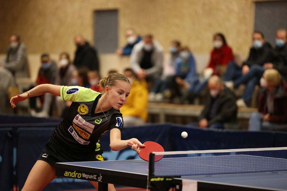 Brone im Einzel und Silber im Doppel: Annett Kaufmann spielt in Saarbrücken groß auf. Bild: Holzapfel