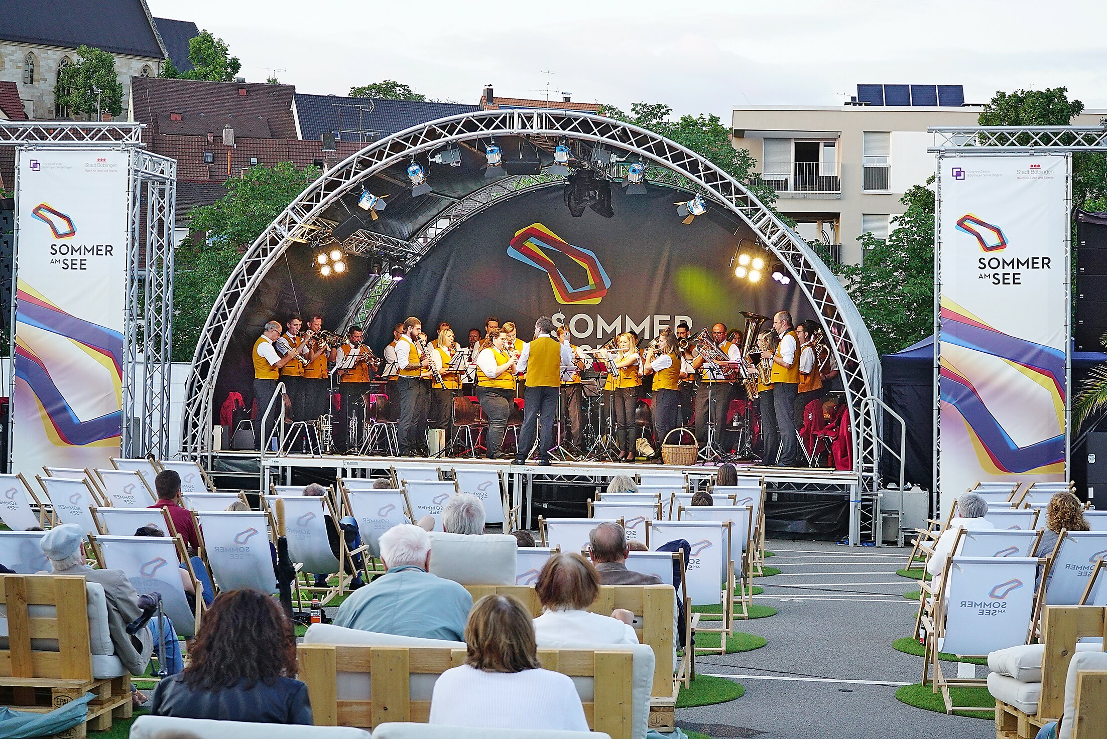 Das Parkdeck als Konzertbühne für den Sommer am See ist passé. Die Musik spielt wieder an der Alten Tüv-Halle. Bild: Heiden/A