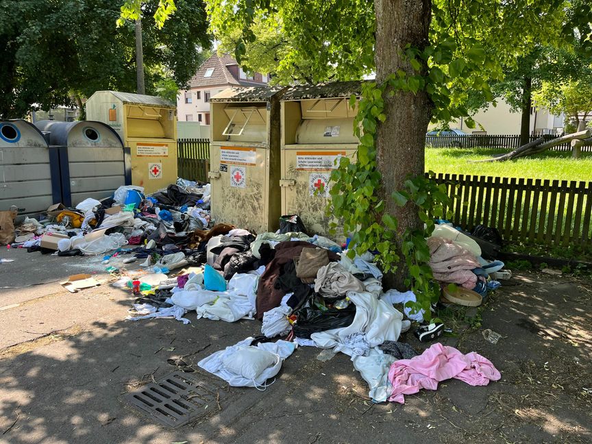 SZ/BZ-Leser Herbert Rödling hat diese Zustände am Floschen-Parkplatz dokumentiert. Bild: z