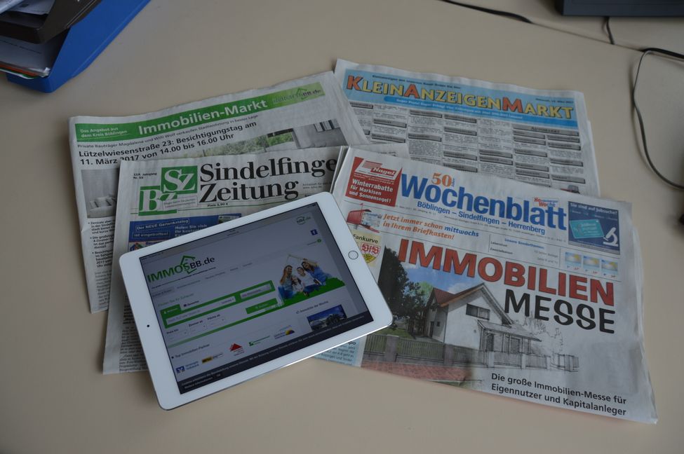 Das SZ/BZ-Immobilienportal, der Kleinanzeigenmarkt in der SZ/BZ und im Wochenblatt oder die SZ/BZ-Immobilien-Messe: Wer auf der Suche nach einer Wohnung oder auch nach Geschäftsräumen ist, hat viele Möglichkeiten um ans Ziel zu kommen. 	Bild: Buscemi