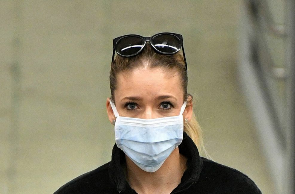 Eine medizinische Maske – auch OP-Maske genannt.
Foto: imago/Michael Weber