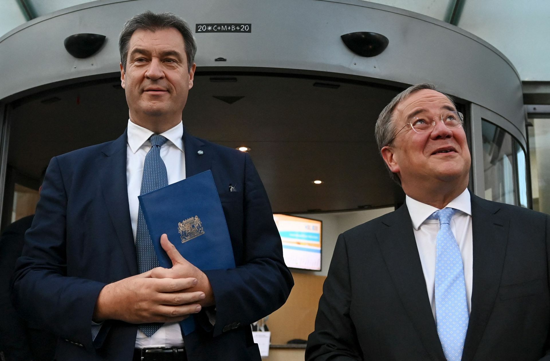 Markus Söder und Armin Laschet haben beide zur Wahlniederlage der Union beigetragen.
 Foto: AFP/CHRISTOF STACHE