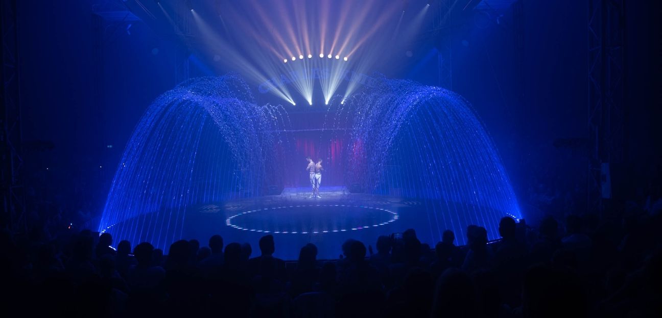 Die Kombination von Wassershow und Artistik faszinierte bereits im vergangenen Jahr das Publikum. Bild: Nüßle