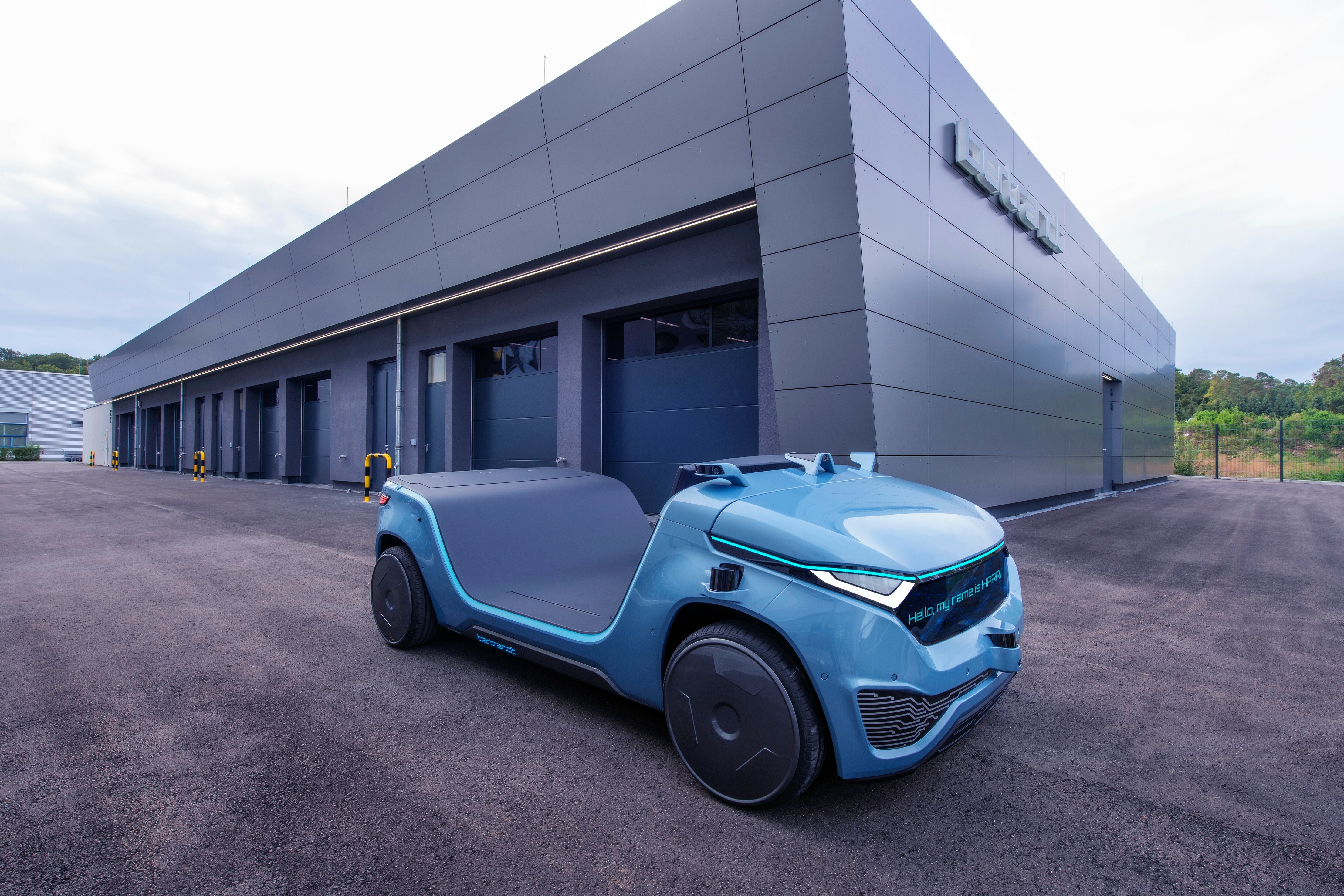Harri sieht aus wie ein Auto, ist aber keines. Harri ist eine von Bertrandt geschaffene Entwicklungsplattform. Bild: z