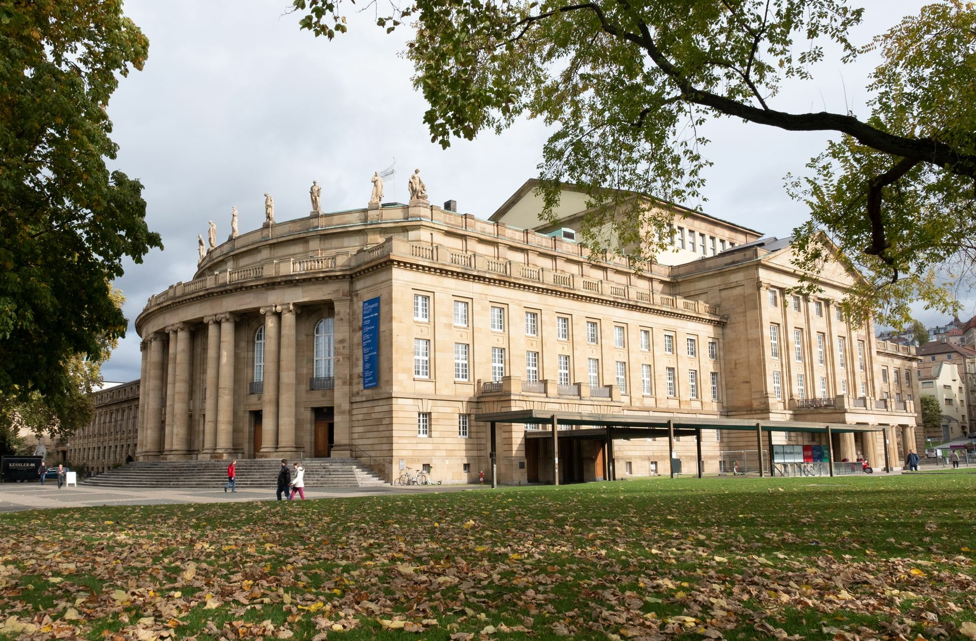 Von Denkmalschützern und all jenen, denen der Littmann-Bau ans Herz gewachsen ist, fordert Walter deshalb eine „Offenheit“. Der beste Schutz für Denkmale sei doch immer noch, dass sie weiter und möglichst besser genutzt werden könnten.
 Foto: picture alliance/dpa/Ber..