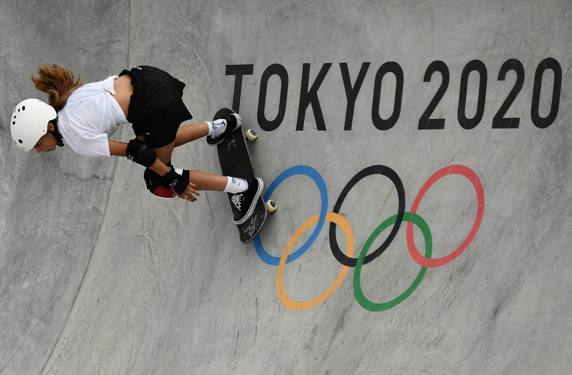 Die Deutsche Skaterin Lilly Stoephasius in Aktion
 Foto: AFP/LOIC VENANCE