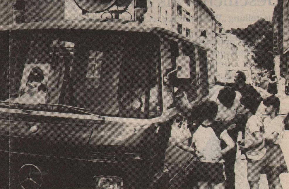 Auch Kinder in Sabines Alter erfahren, dass ein Mädchen vermisst wird.